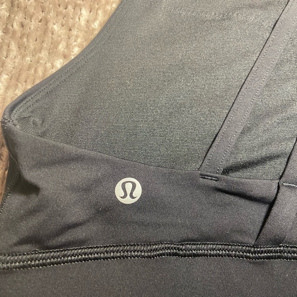 Lululemon Energy Bra Flocked Women’s Sports Bra Size 8 Black - Picture 6 of 10